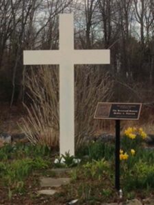 cross in park